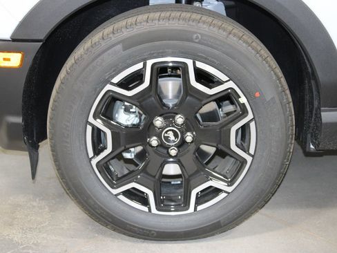 New 2026 Ford Bronco Sport Outer Banks AWD/4WD image 17