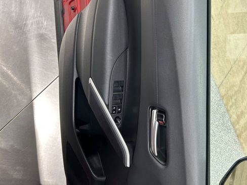 Used 2024 Toyota Corolla Cross XLE image 12