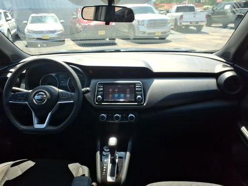 Used 2020 Nissan Kicks S FWD image 14