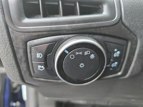 Used 2016 Ford Focus SE w/ Equipment Group 201A FWD image 17