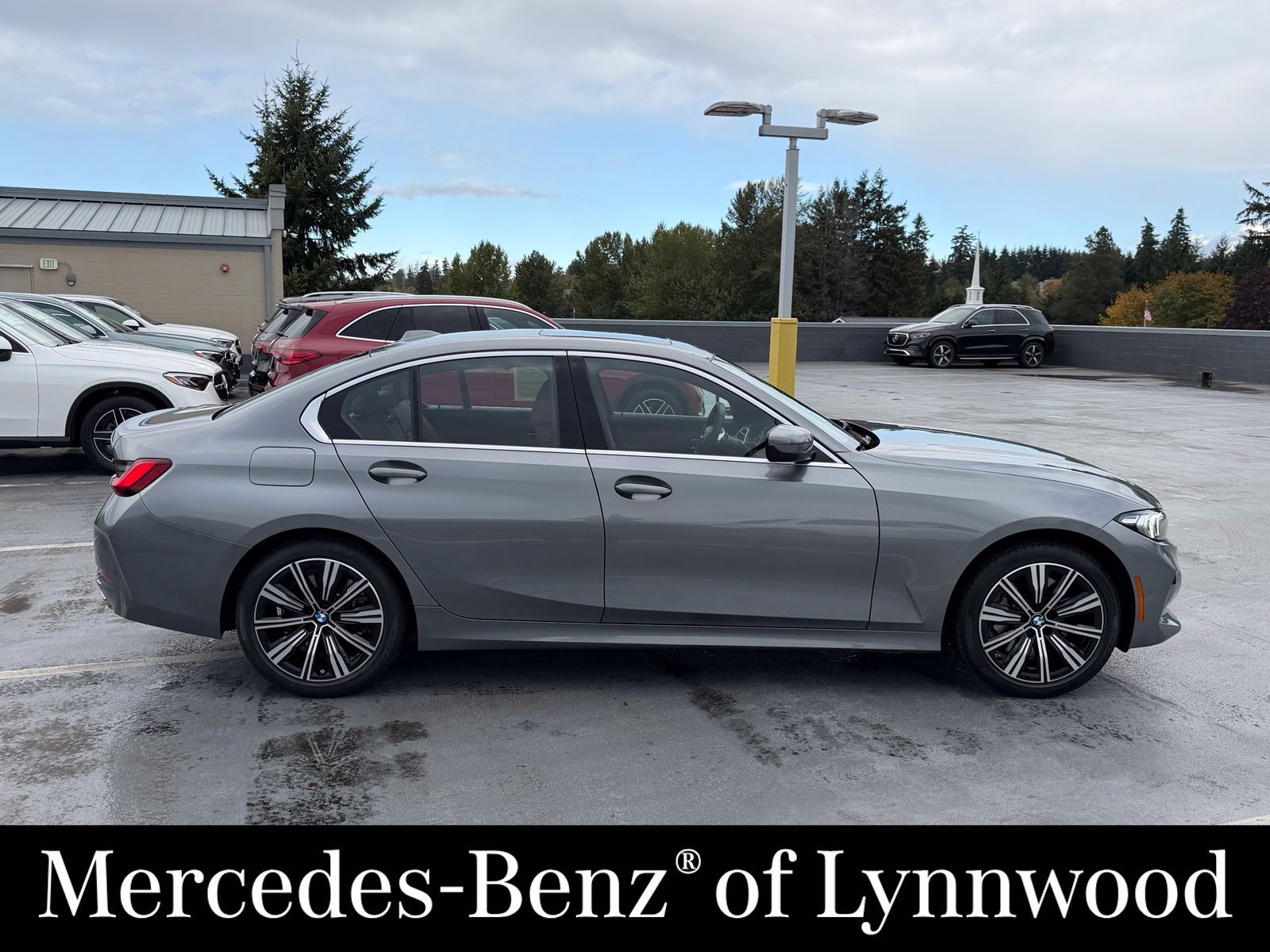 Used 2025 BMW 330i xDrive Sedan AWD/4WD image 5