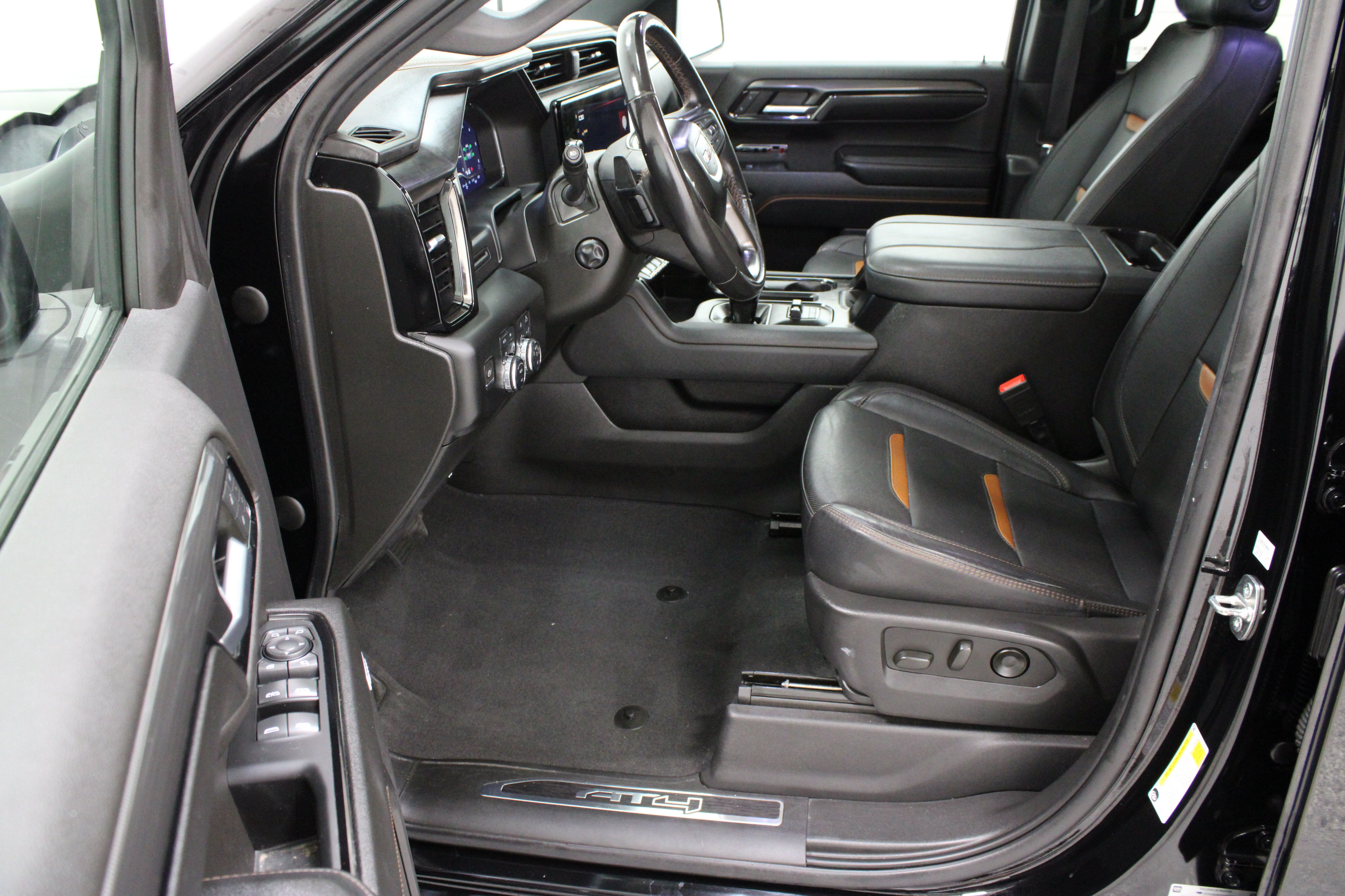 Used 2023 GMC Sierra 1500 AT4 w/ AT4 Preferred Package AWD/4WD image 17