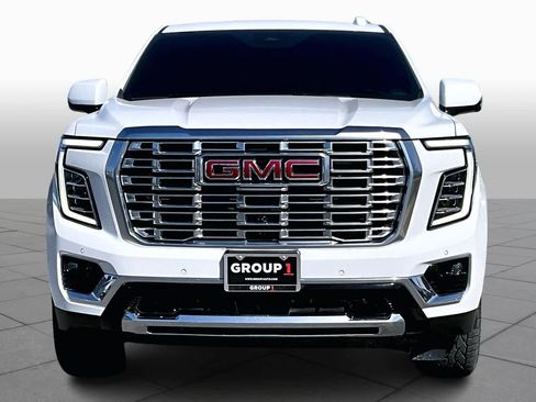 Used 2025 GMC Yukon XL Denali w/ Sun & Power Step Package image 4