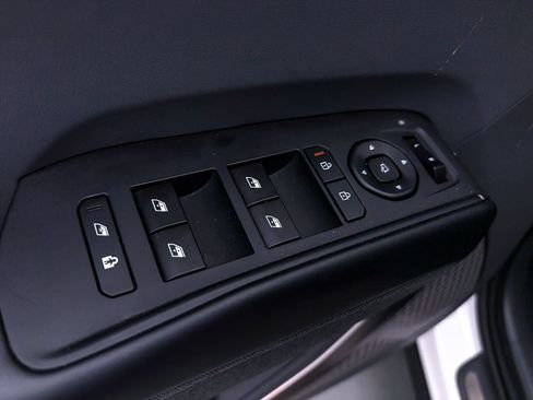 Used 2024 Kia EV9 Land AWD/4WD image 19