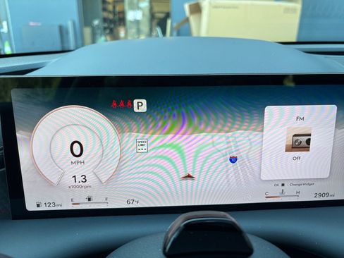 Used 2025 Genesis G80 3.5T Sport image 18