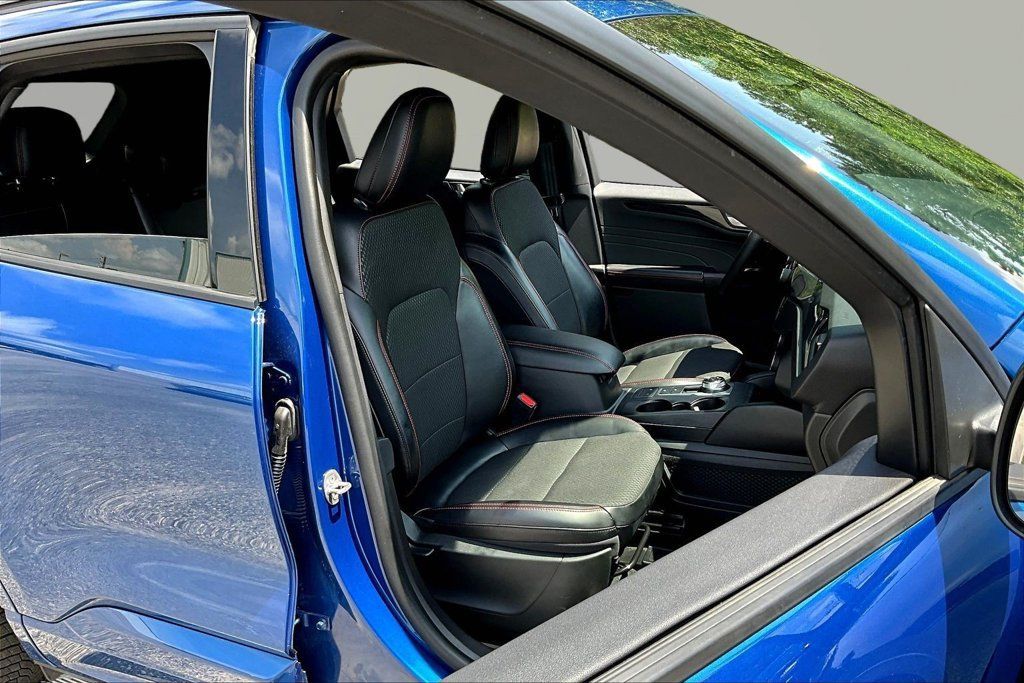 Used 2023 Ford Escape ST-Line Select w/ Class II Trailer Tow Package AWD/4WD image 29