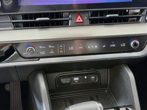 Used 2025 Kia Sportage EX w/ Premium Package AWD/4WD image 40