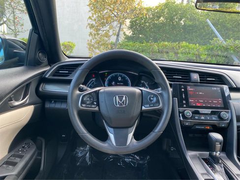 Used 2018 Honda Civic EX image 14