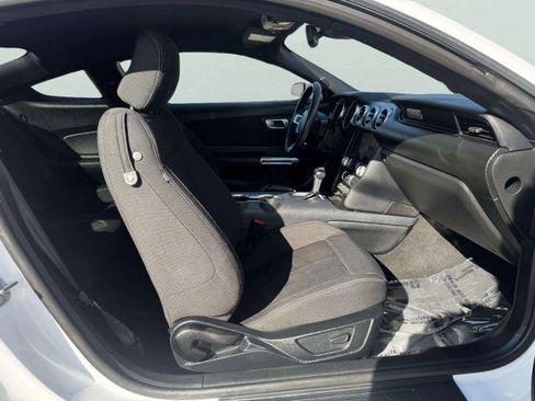 Used 2021 Ford Mustang Coupe image 40