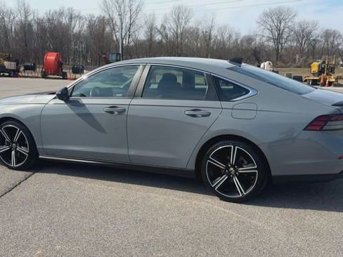 Used 2023 Honda Accord Sport image 6