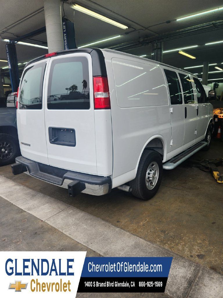 Used 2025 Chevrolet Express 2500 w/ Driver Convenience Package RWD image 2
