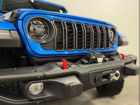 Used 2024 Jeep Wrangler Unlimited Rubicon image 6