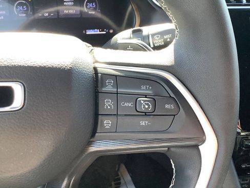 Used 2025 Jeep Grand Cherokee L Laredo AWD/4WD image 55