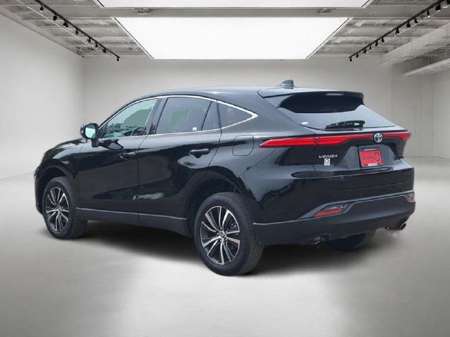 Used 2024 Toyota Venza LE AWD/4WD image 3