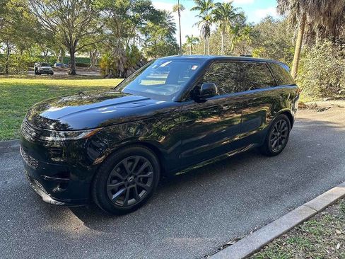 Used 2024 Land Rover Range Rover Sport Dynamic SE image 3