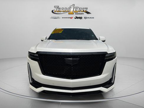 Used 2023 Cadillac Escalade Sport Platinum AWD/4WD image 3