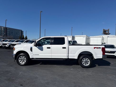 Used 2021 Ford F250 XLT w/ FX4 Off-Road Package image 6