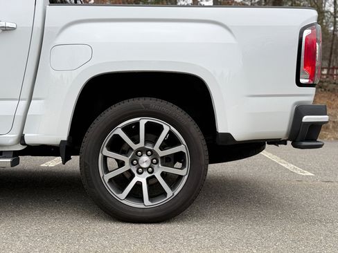 Used 2021 GMC Canyon Denali image 8