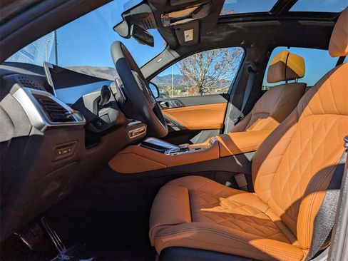 New 2026 BMW X6 xDrive40i w/ Executive Package image 11