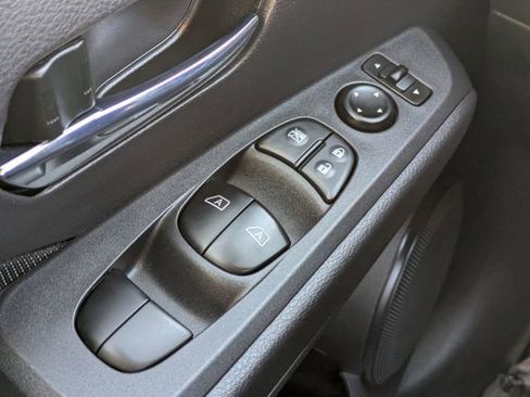 Used 2023 Nissan Kicks SV image 20