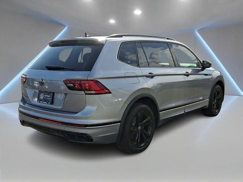 Certified 2023 Volkswagen Tiguan SE R-Line FWD image 4