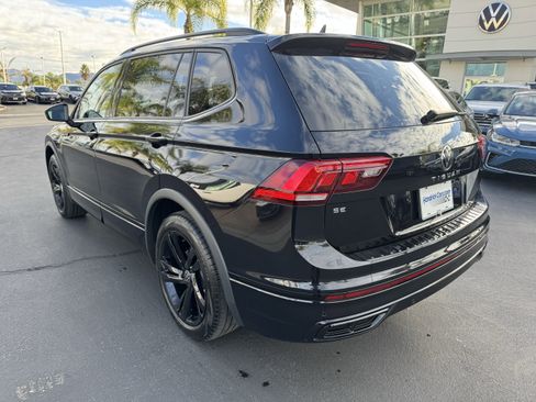 Certified 2024 Volkswagen Tiguan SE R-Line image 8