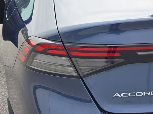 Used 2024 Honda Accord EX image 29