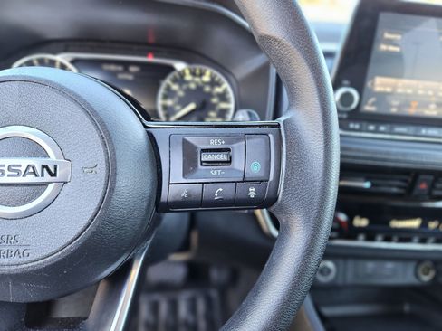 Used 2021 Nissan Rogue SV image 29