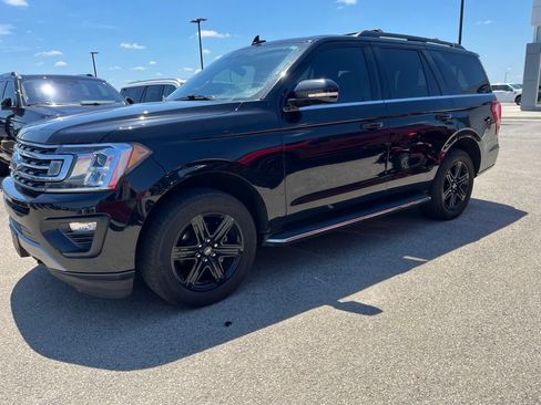 Used 2021 Ford Expedition XLT AWD/4WD image 3