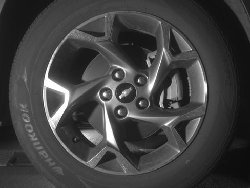 Used 2025 Chevrolet Trax LT FWD image 13