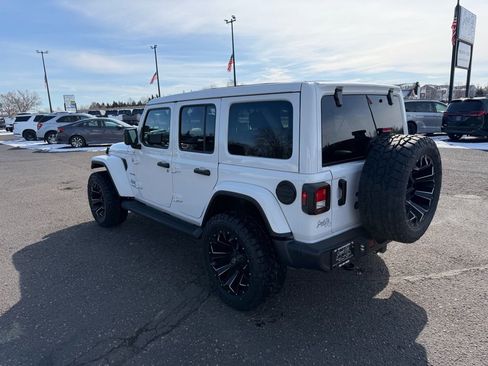 Used 2021 Jeep Wrangler Unlimited Sahara AWD/4WD image 7