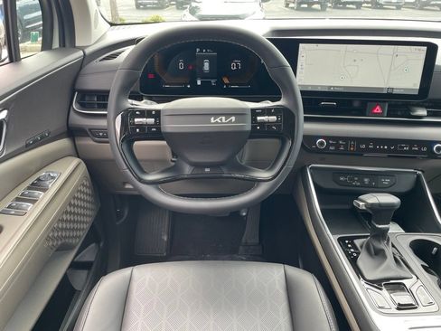 New 2027 Kia Carnival EX FWD image 12