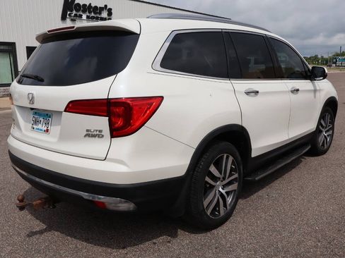 Used 2017 Honda Pilot Elite image 3