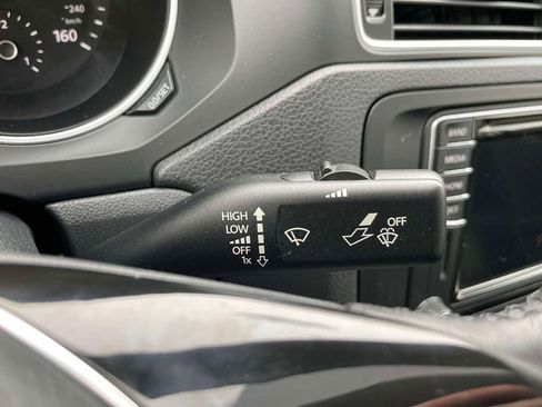 Used 2017 Volkswagen Jetta SE image 24