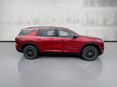 New 2025 Chevrolet Traverse LT w/ Enhanced Driving Package image 4