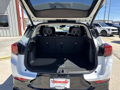 Used 2024 Buick Encore GX Sport Touring w/ Comfort Package image 8