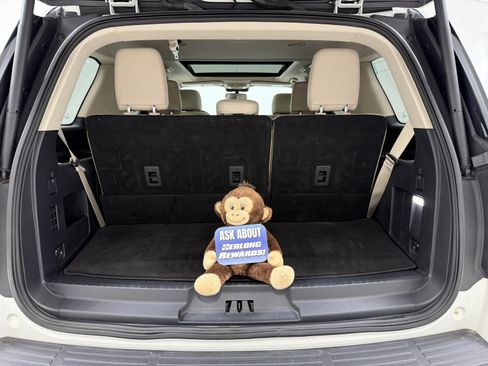 Used 2022 Ford Expedition Limited image 8