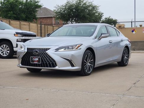 Used 2025 Lexus ES 350 w/ Premium Package FWD image 11