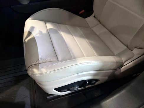 Certified 2025 Porsche Panamera RWD image 20