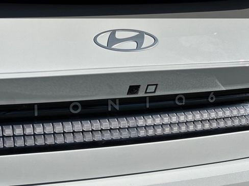 Used 2023 Hyundai Ioniq 6 SEL image 27