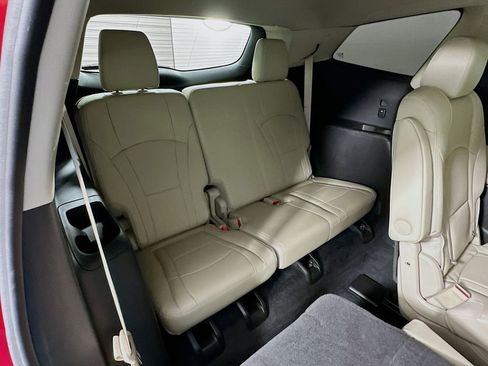 Used 2021 Buick Enclave Essence w/ Sport Touring Edition image 28