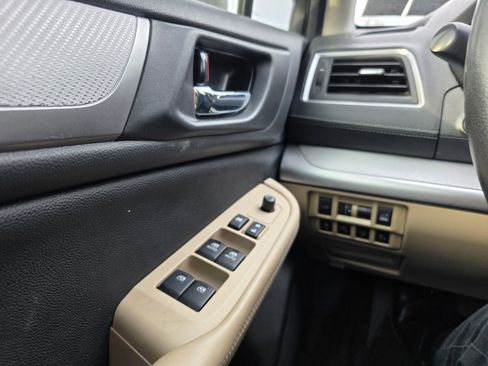 Used 2019 Subaru Outback 2.5i Premium w/ Popular Package #2 image 17