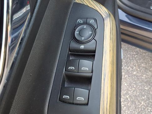 Used 2018 GMC Acadia Denali w/ Technology Package image 10