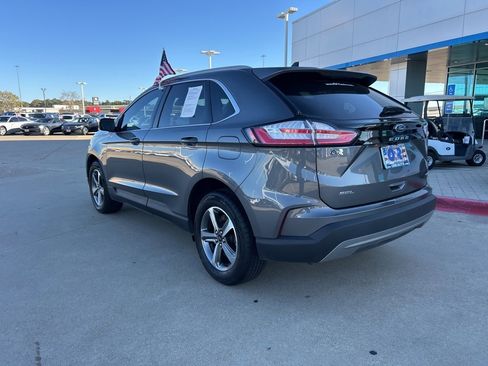 Used 2023 Ford Edge SEL w/ Convenience Package image 9