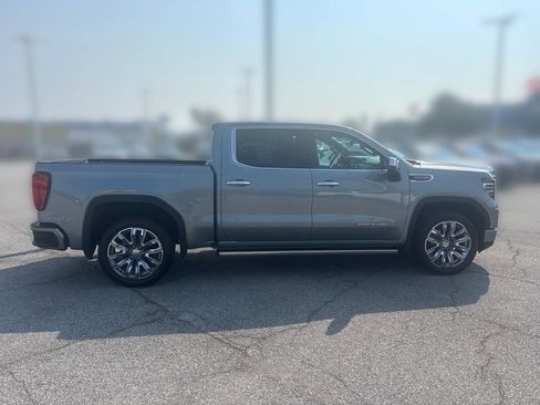 Used 2024 GMC Sierra 1500 Denali w/ Denali Reserve Package AWD/4WD image 9