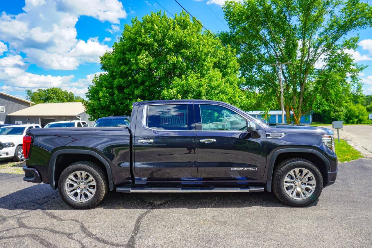 Used 2023 GMC Sierra 1500 Denali w/ Technology Package AWD/4WD image 2