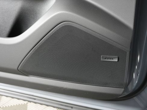 New 2026 Porsche Cayenne Coupe AWD/4WD image 17