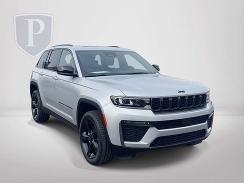 New 2026 Jeep Grand Cherokee Limited w/ Limited Altitude Package AWD/4WD image 1