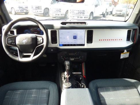 New 2025 Ford Bronco Heritage Edition image 15