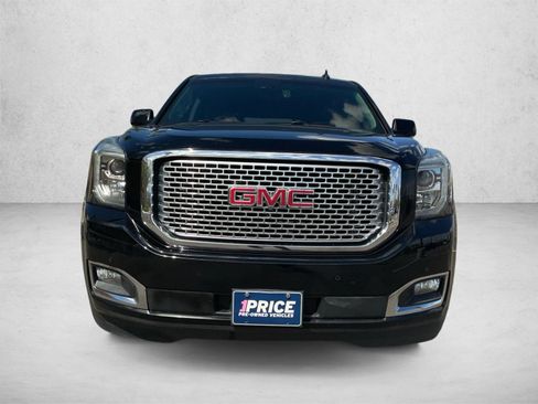 Used 2017 GMC Yukon Denali w/ Open Road Package AWD/4WD image 2